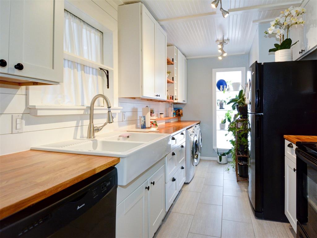 12550 Whittington Drive Unit: 8/811