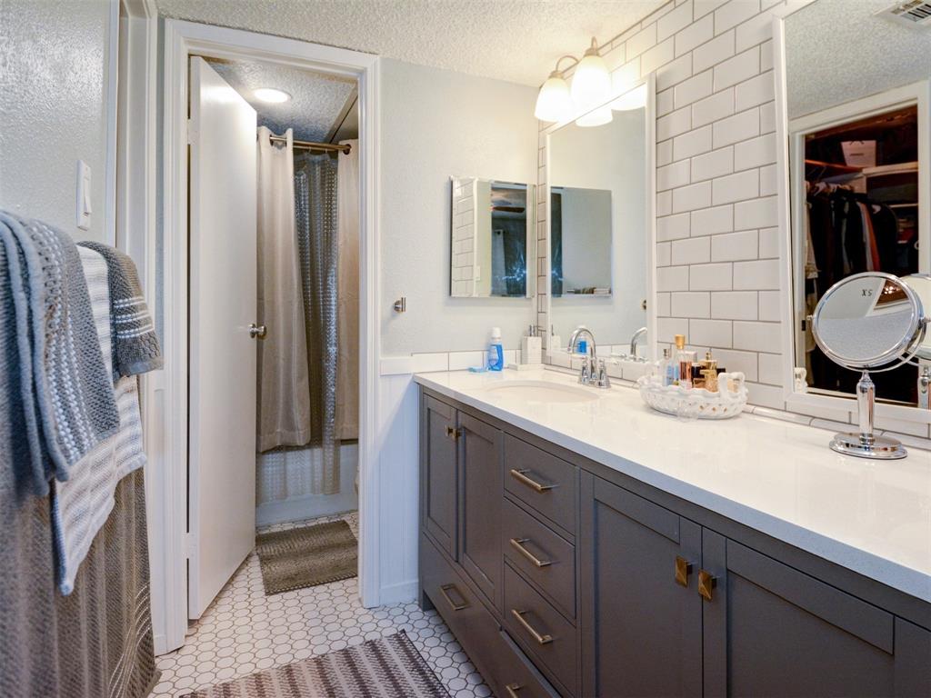 12550 Whittington Drive Unit: 8/811