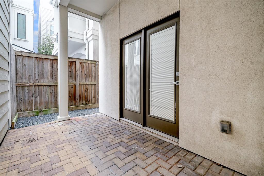 802 W Drew Street