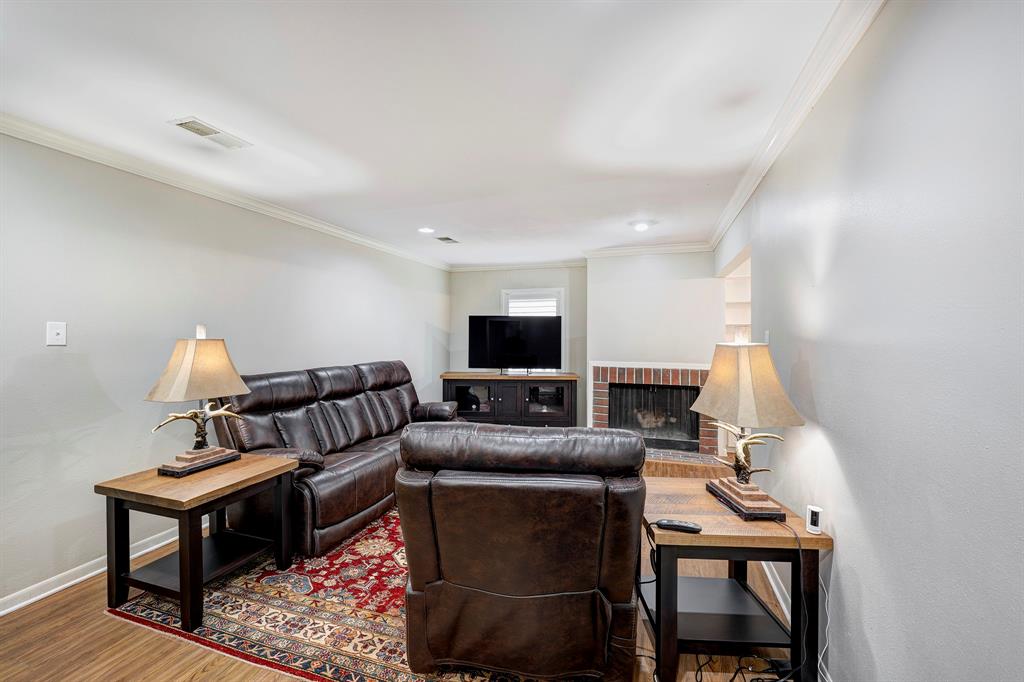 6015 Valley Forge Drive