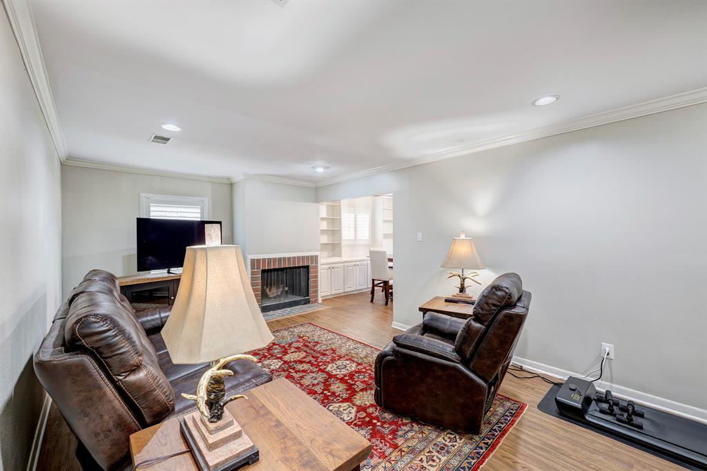 6015 Valley Forge Drive