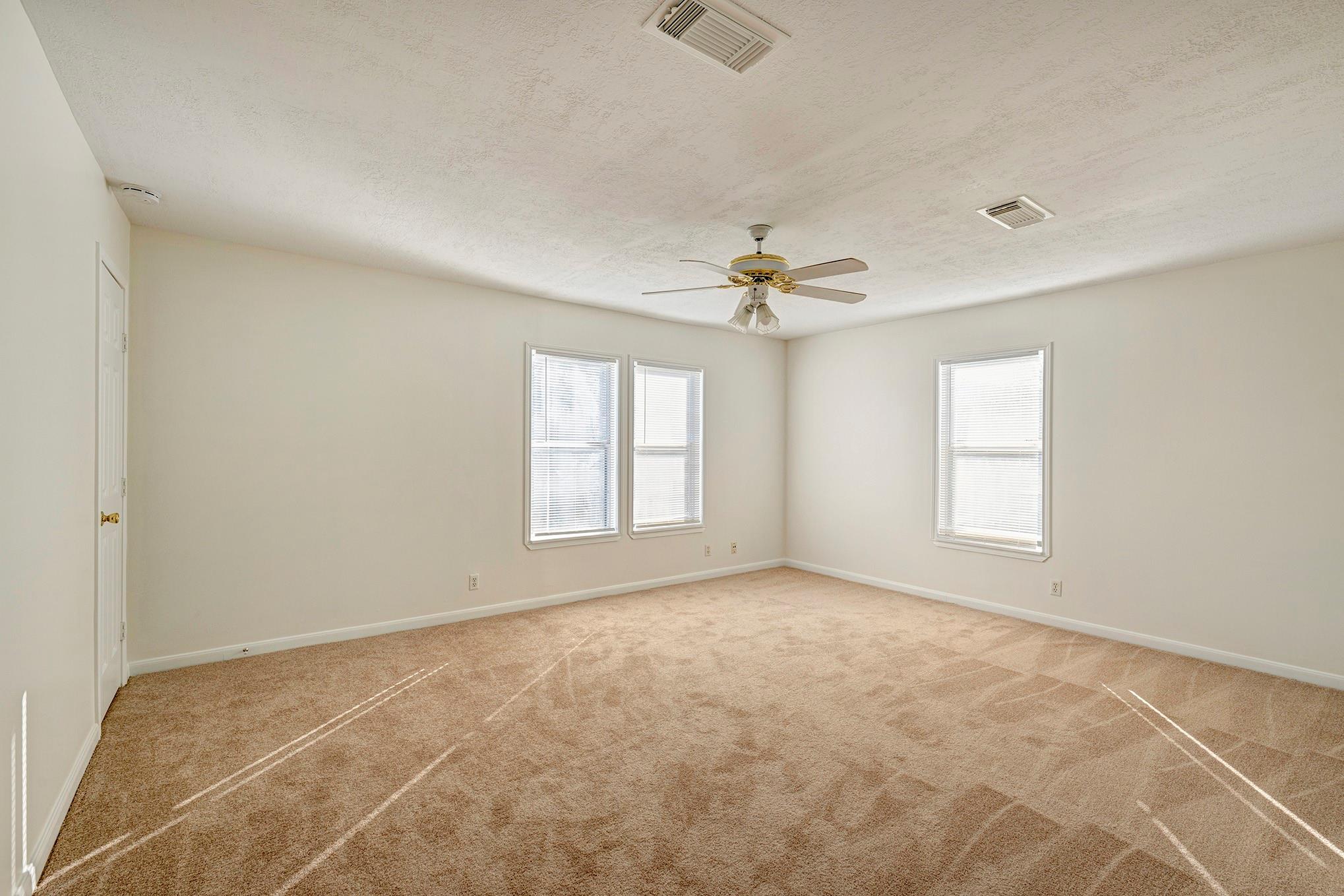 309 W 21st 1/2 Street Unit: UPPER