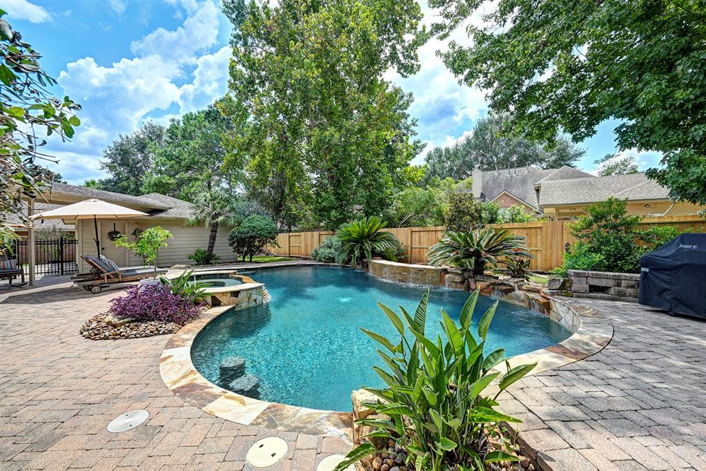 19 Split Rail Place