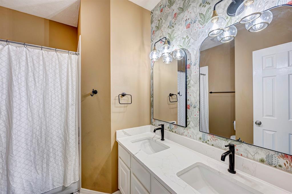 19 Split Rail Place