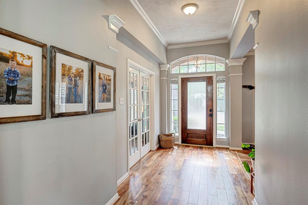19 Split Rail Place