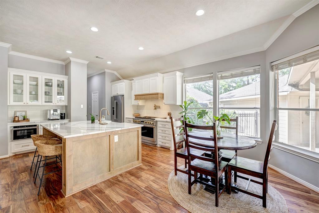 19 Split Rail Place