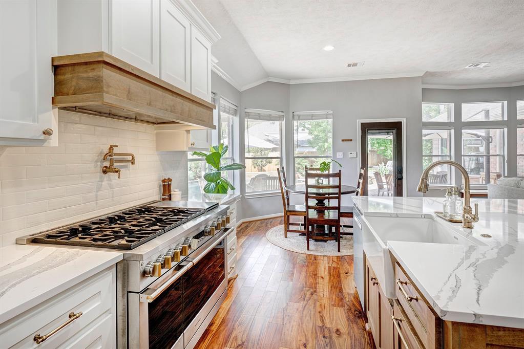 19 Split Rail Place