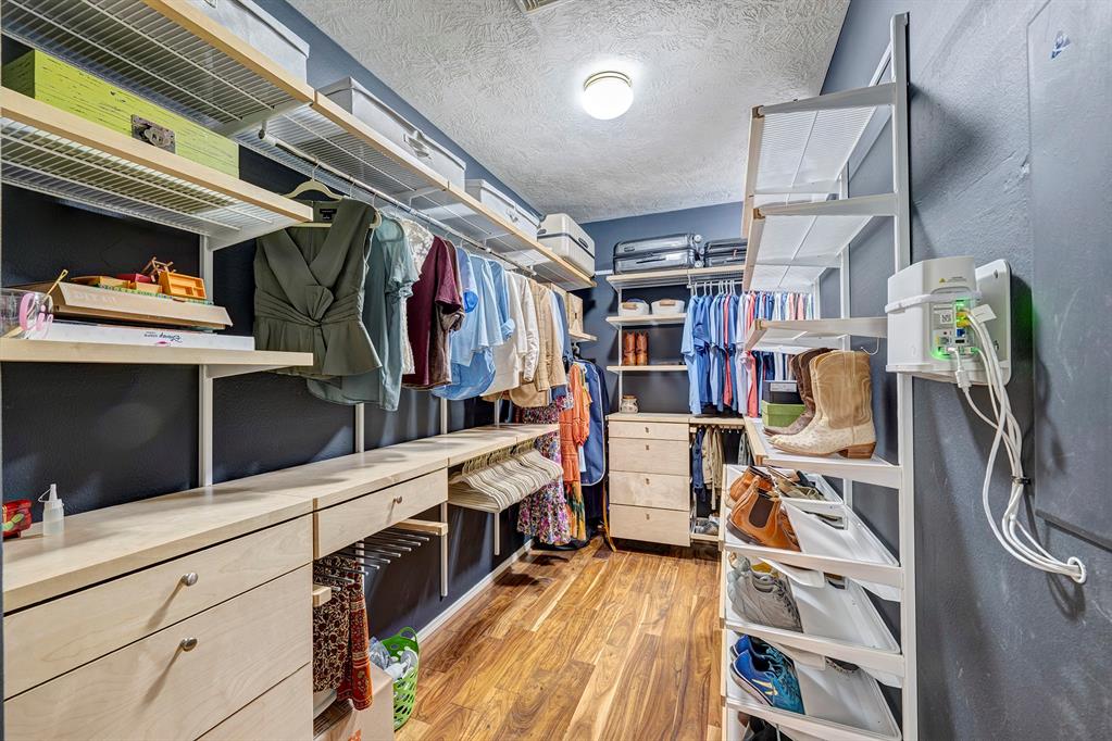 19 Split Rail Place