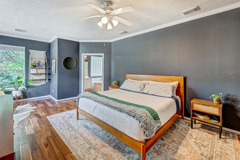 19 Split Rail Place