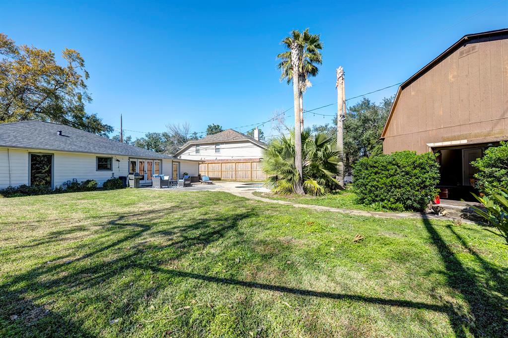 1712 Hollister Street