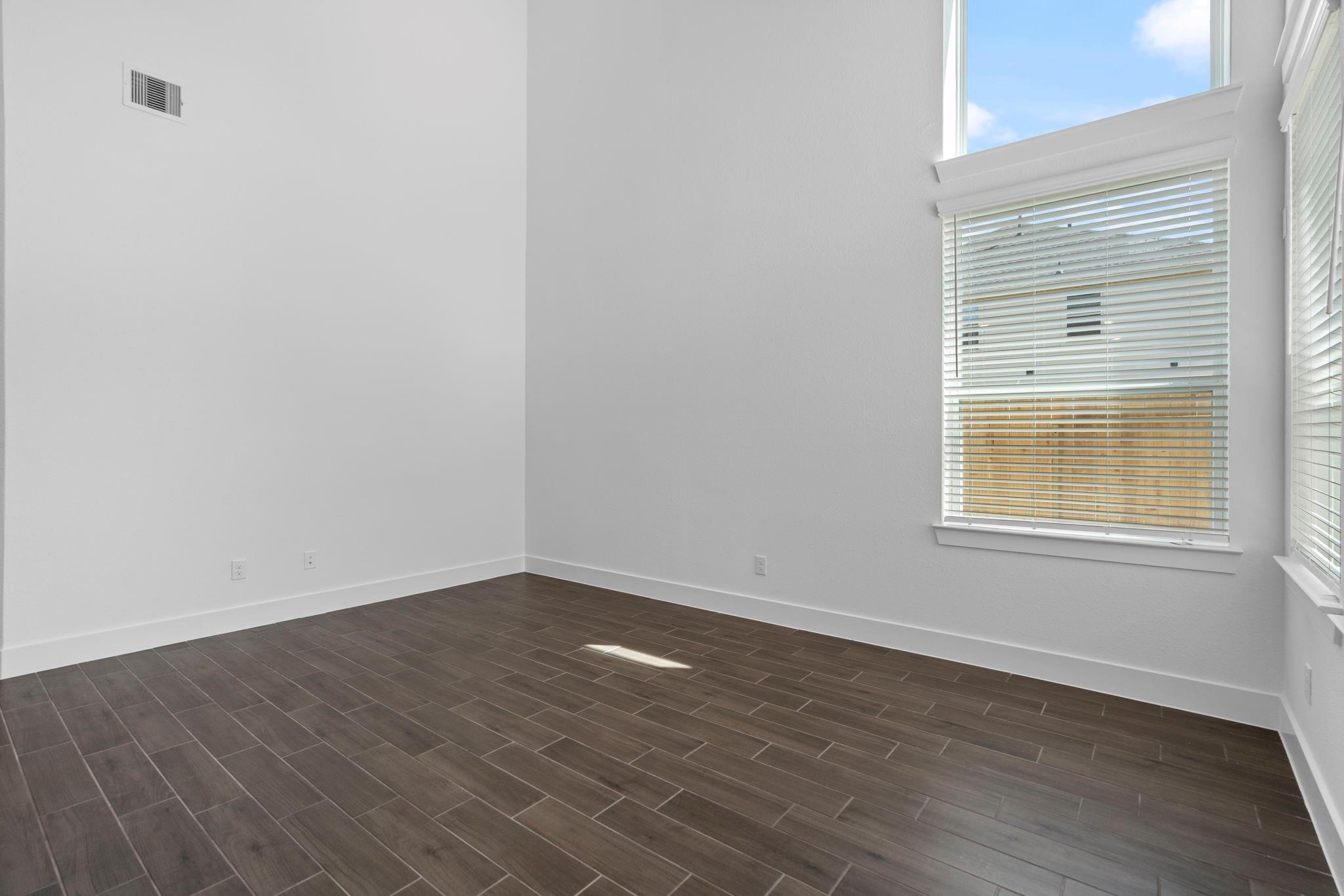 1215 Luna Drive