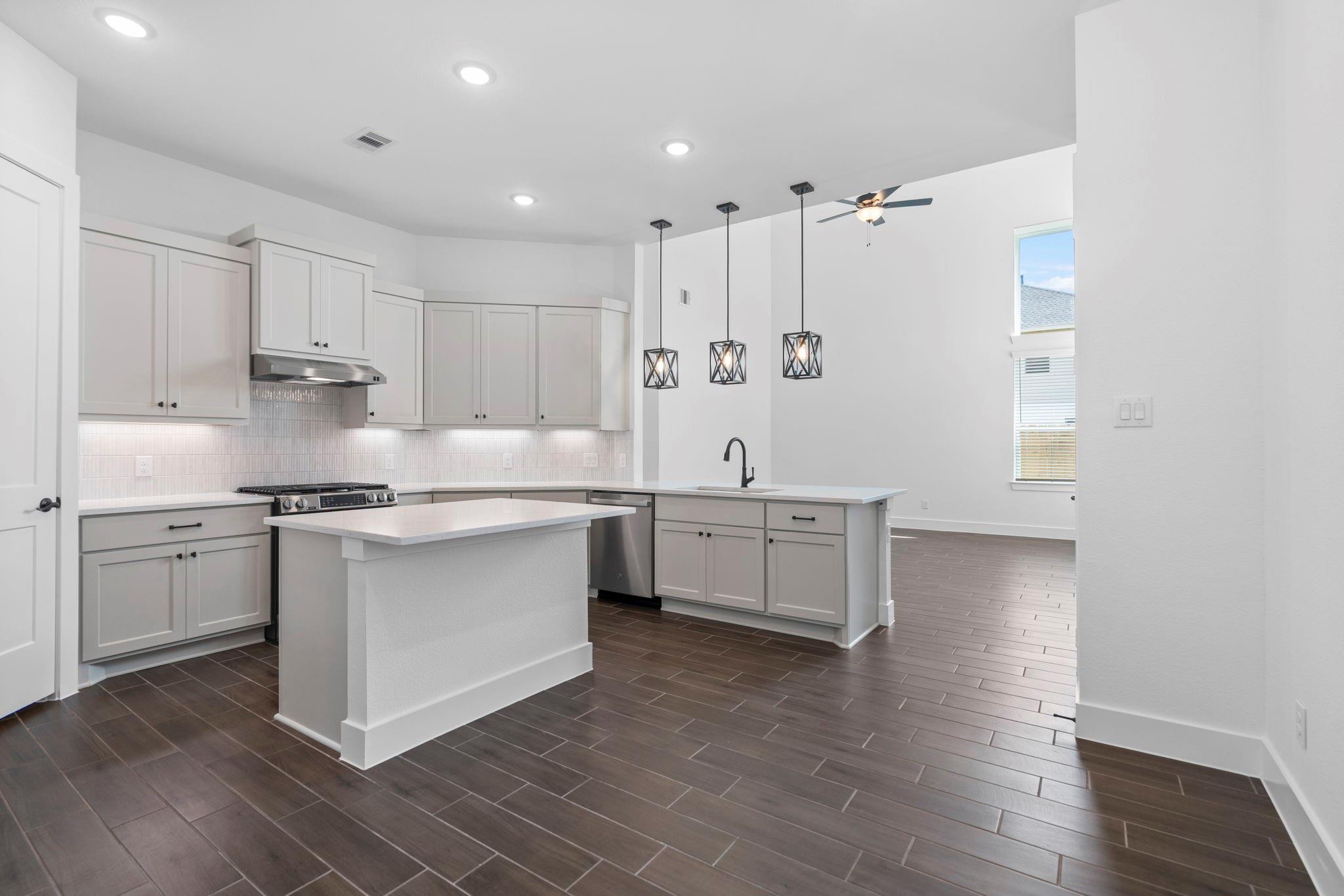 1215 Luna Drive