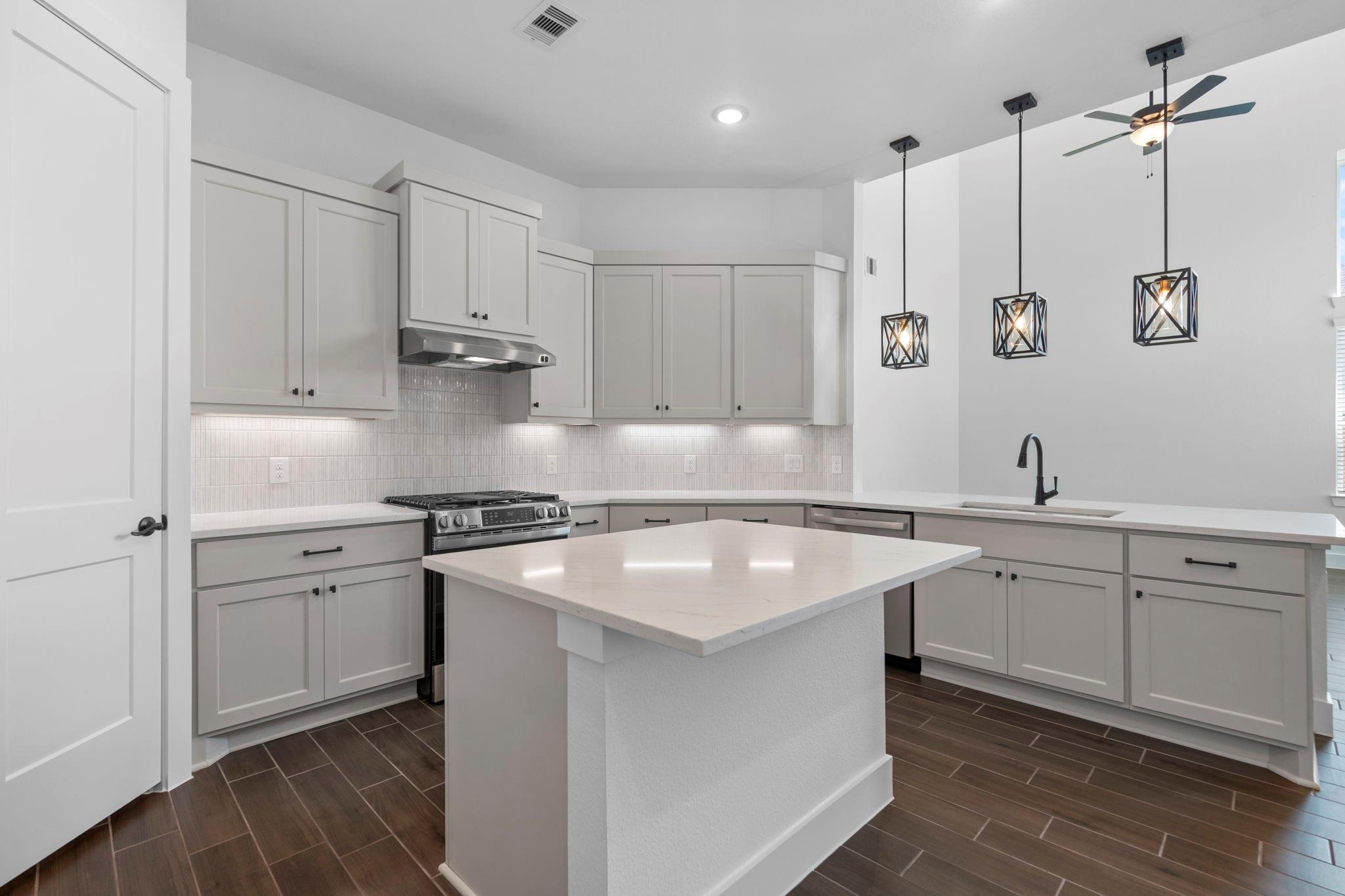 1215 Luna Drive