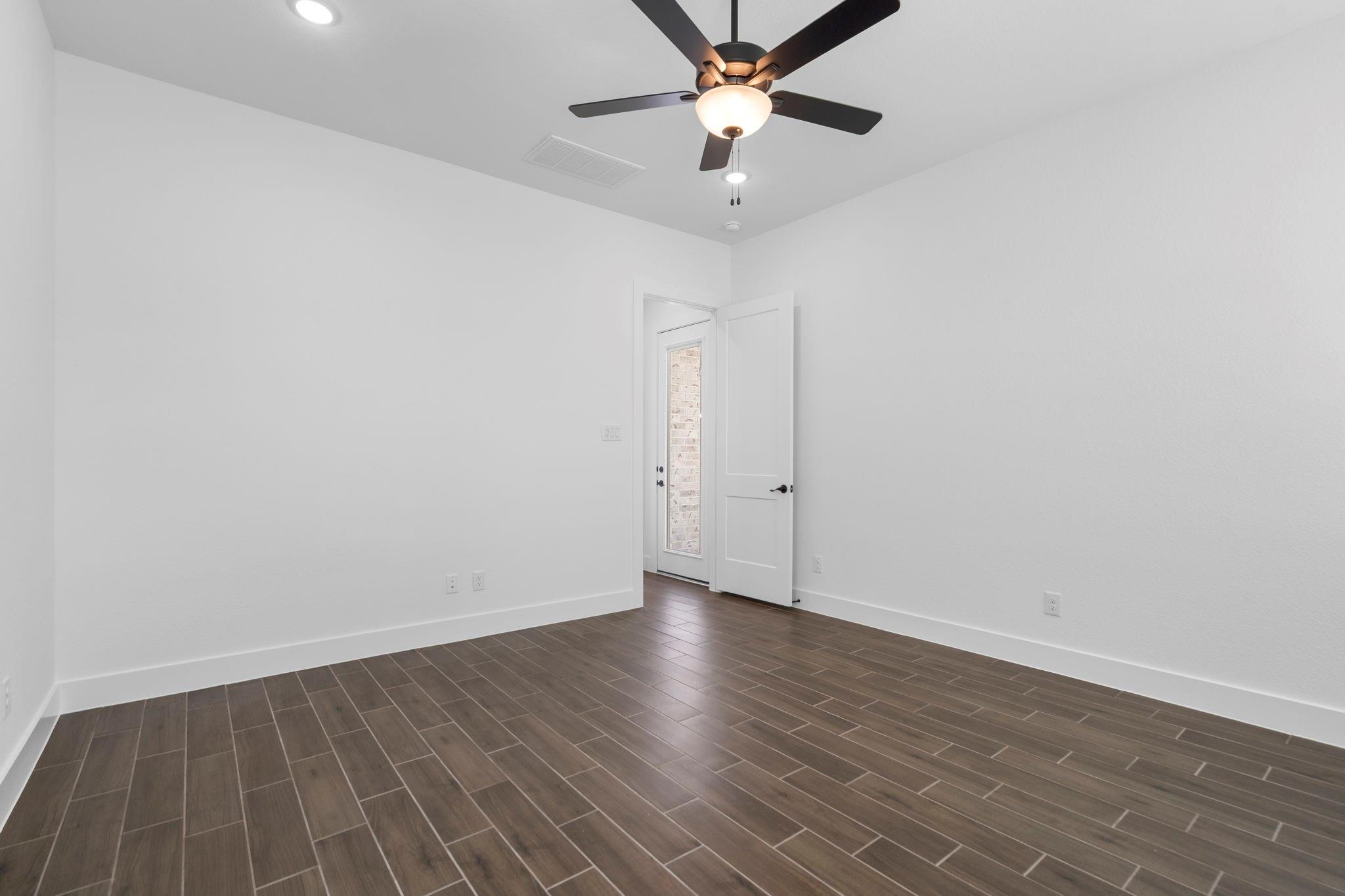 1215 Luna Drive