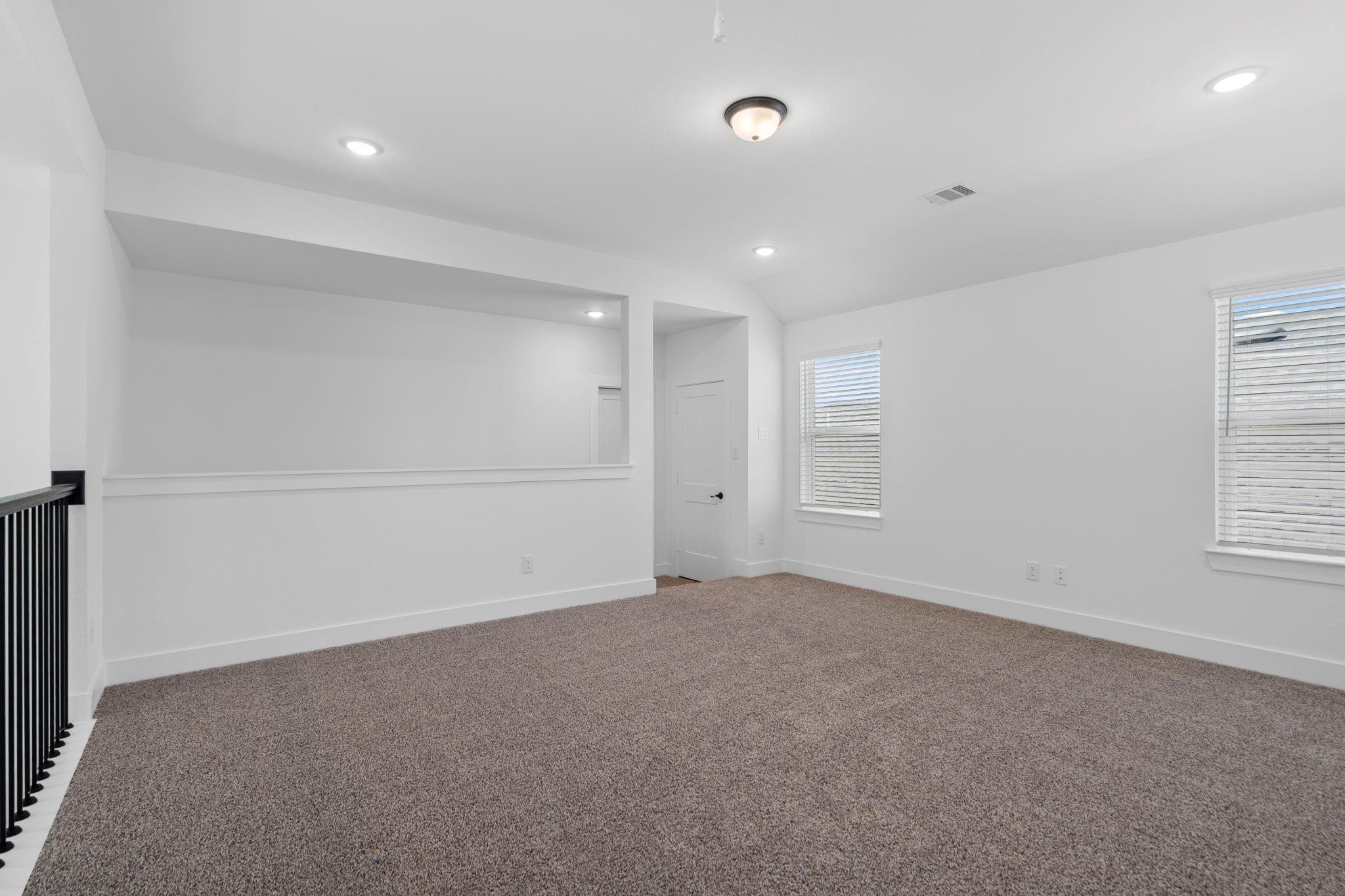 1215 Luna Drive