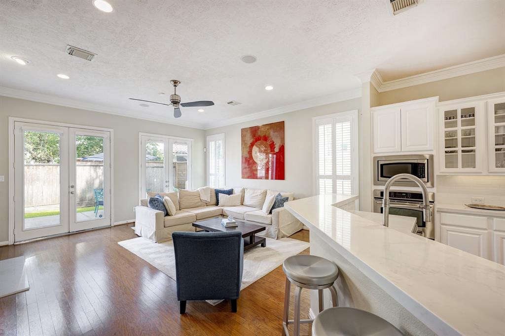 5450 Lampasas Street