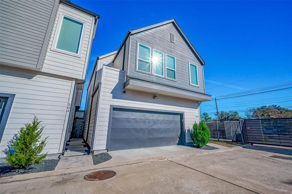 302 Cyclamen Street