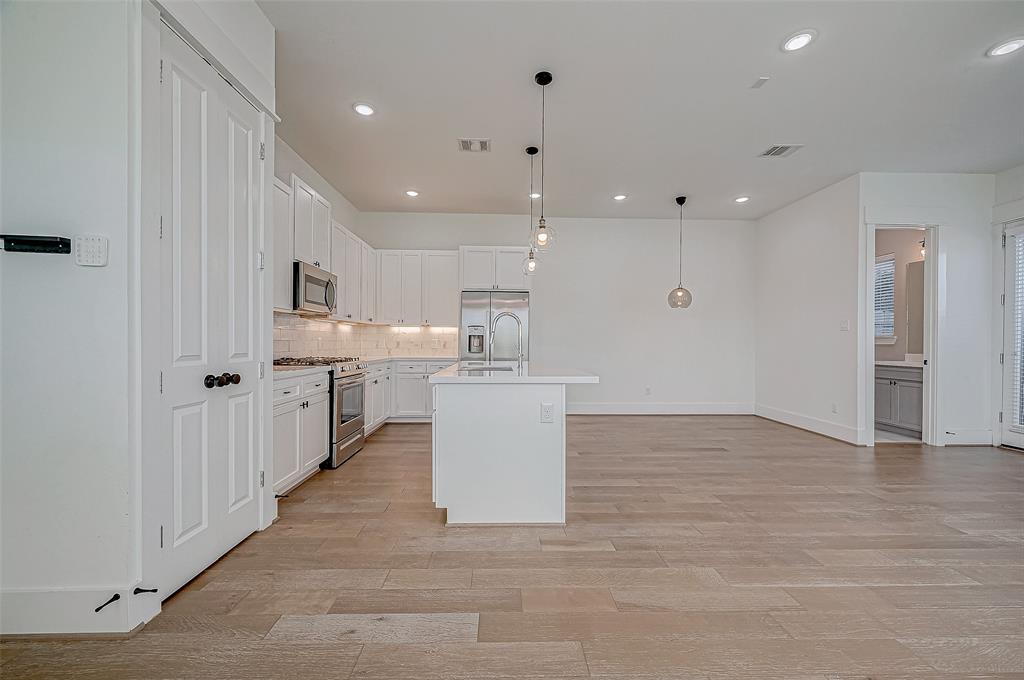 302 Cyclamen Street