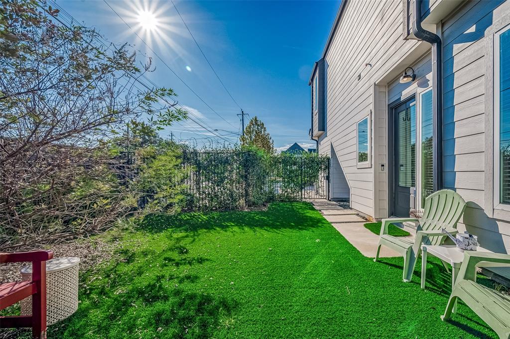 302 Cyclamen Street