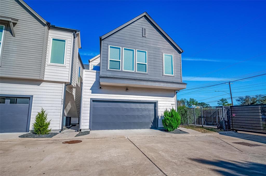 302 Cyclamen Street