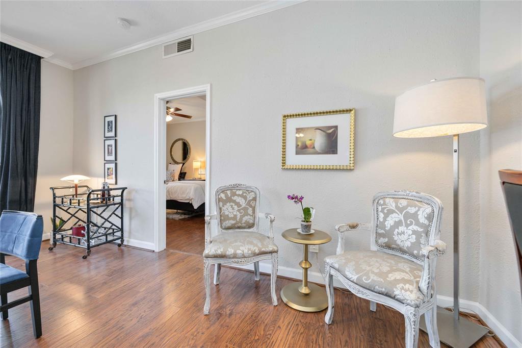 4515 Briar Hollow Place # 308
