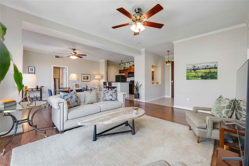 4515 Briar Hollow Place # 308