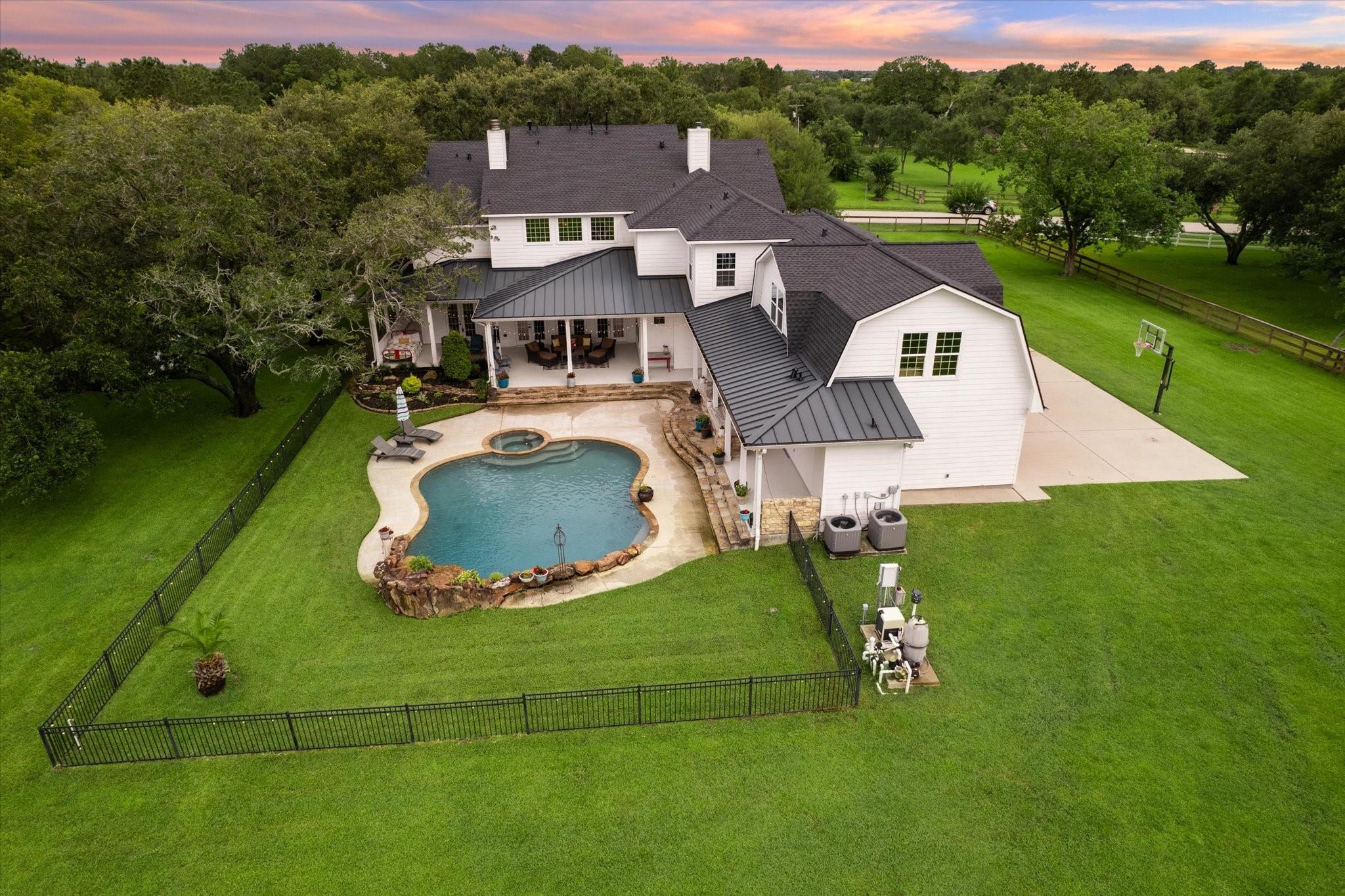 1508 Falling Leaf Drive