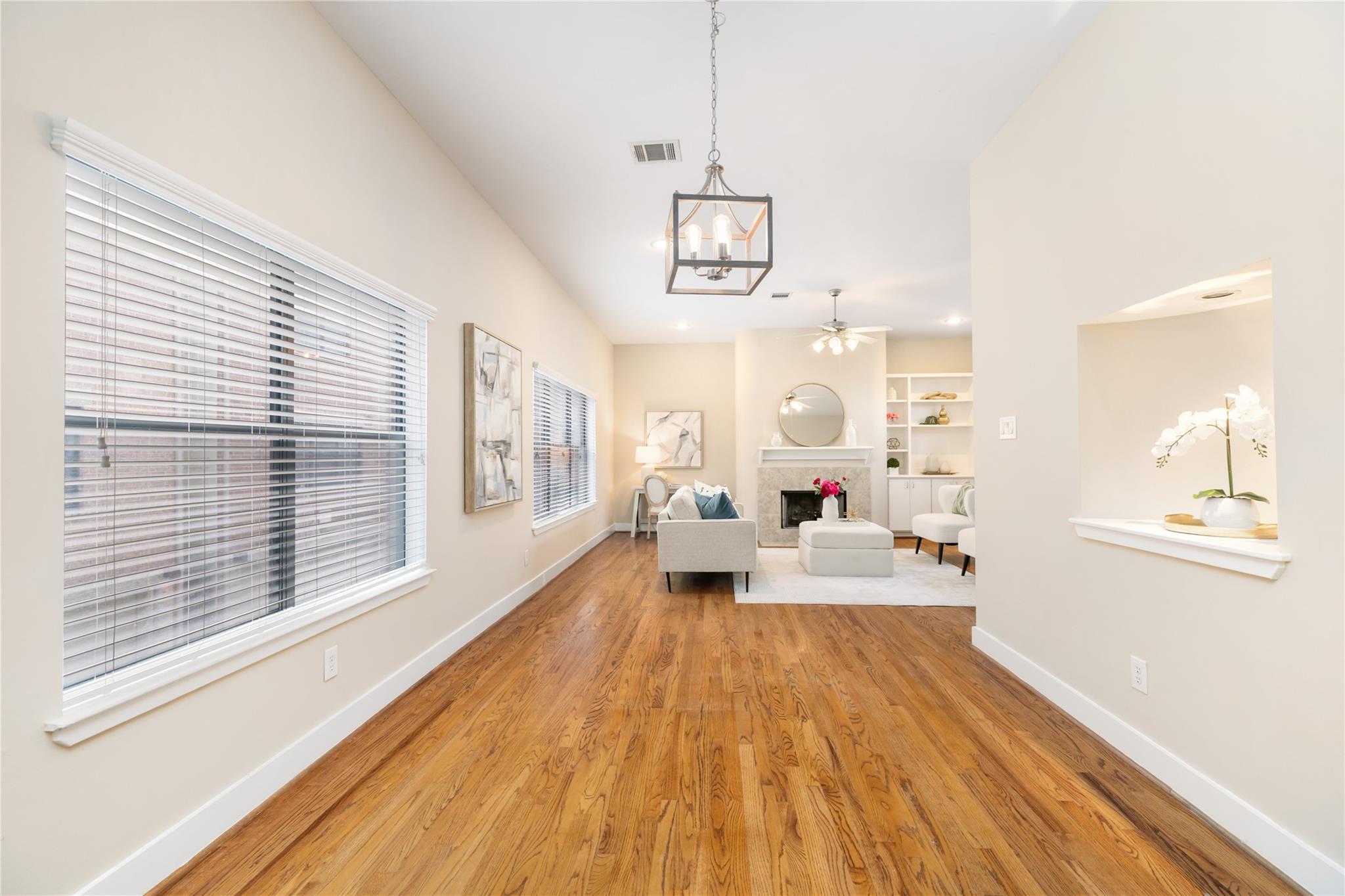 718 W 22nd Street Unit: E