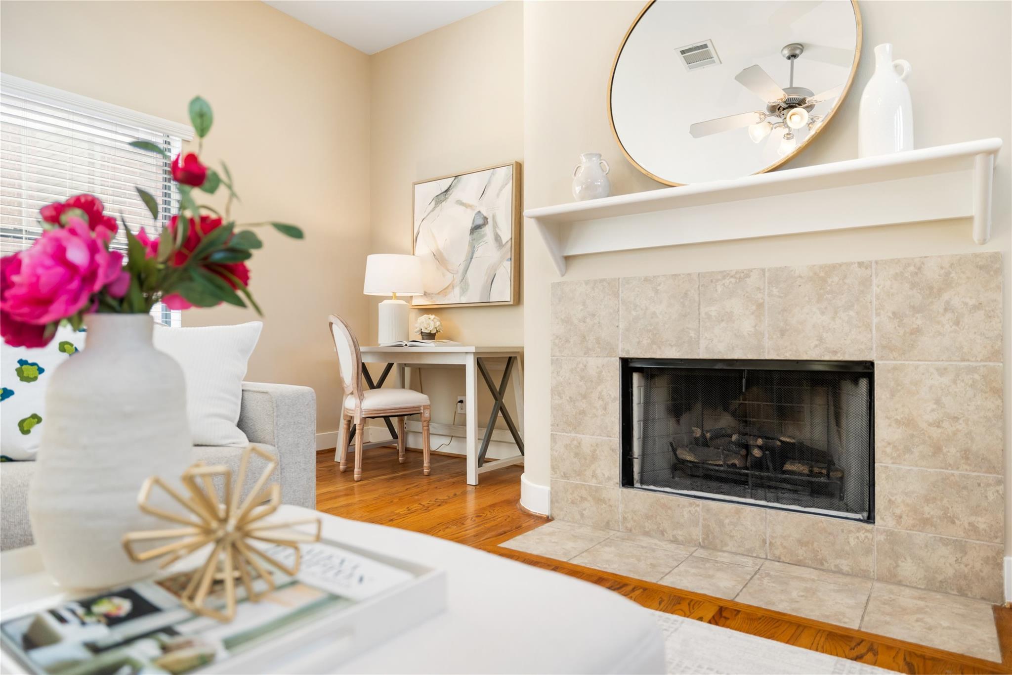 718 W 22nd Street Unit: E