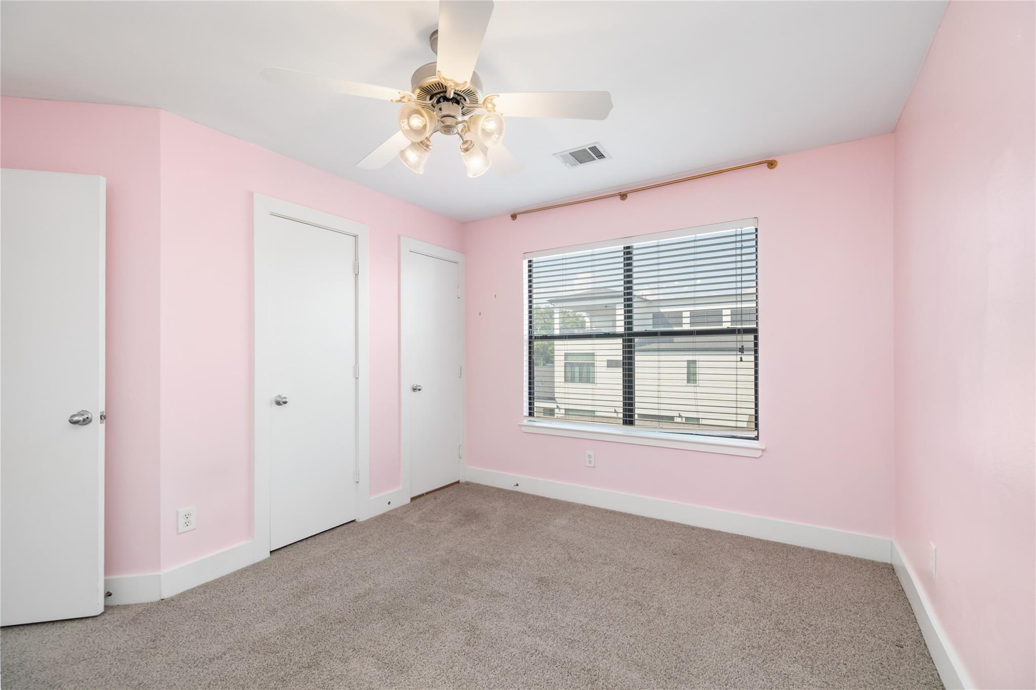 718 W 22nd Street Unit: E