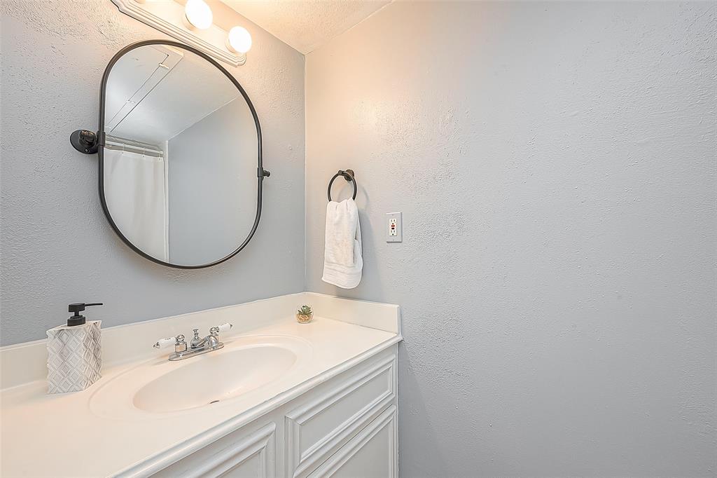 3944 W Alabama Street # 8