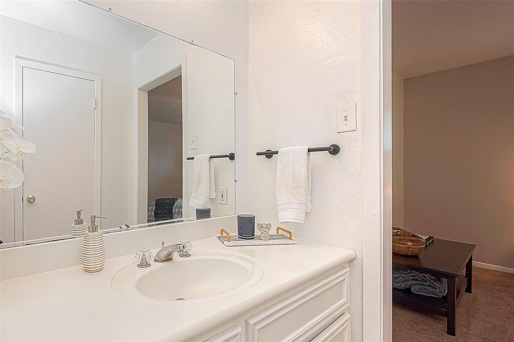 3944 W Alabama Street # 8