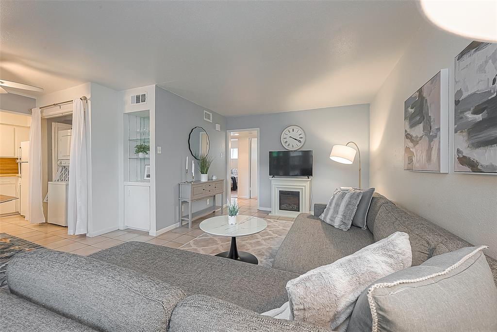 3944 W Alabama Street # 8
