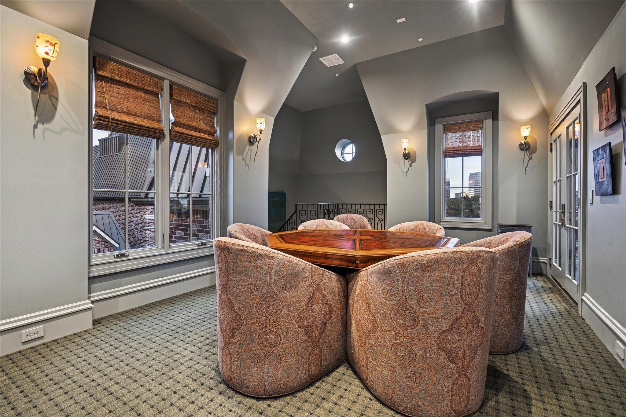 1225 Place Royale Way