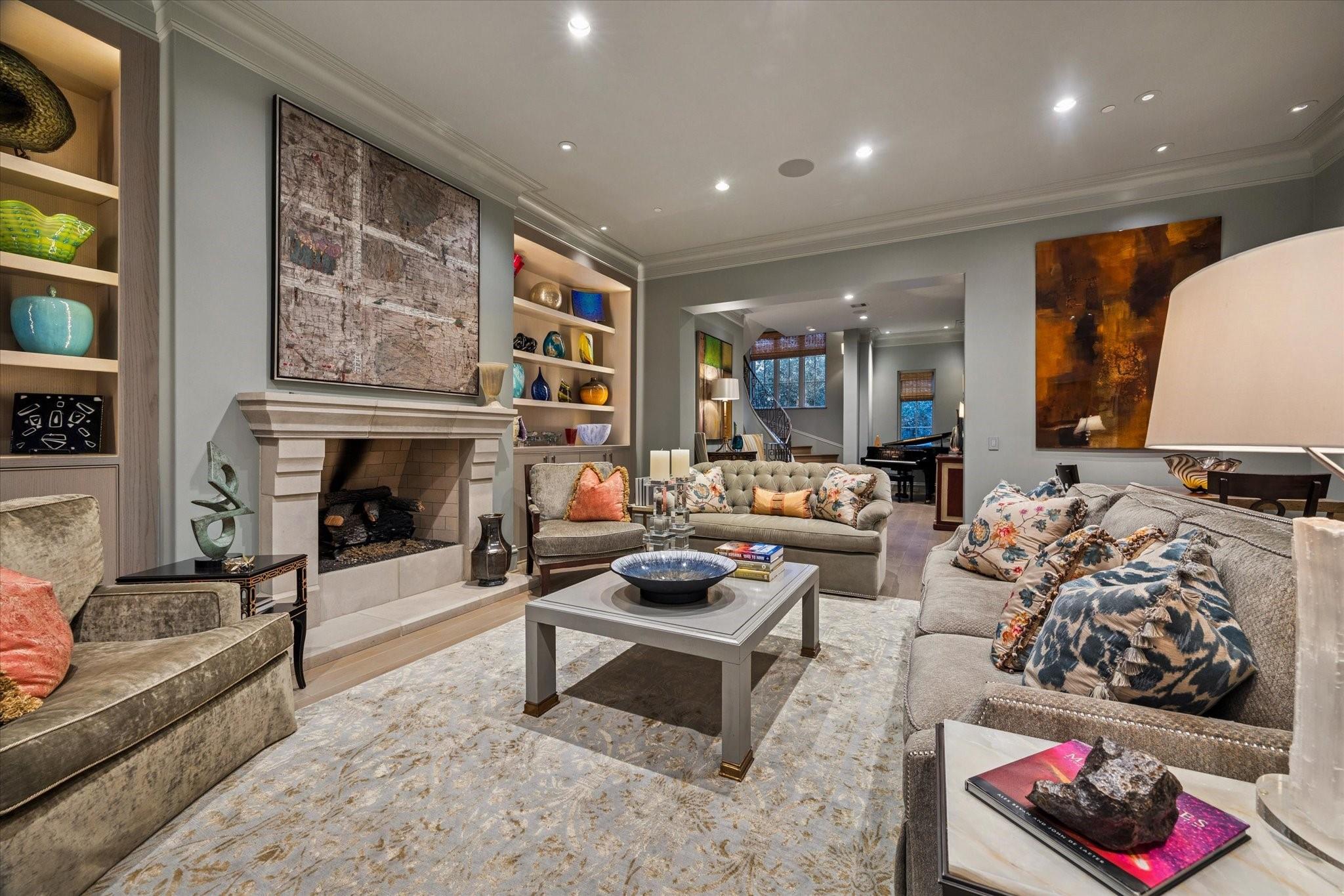 1225 Place Royale Way