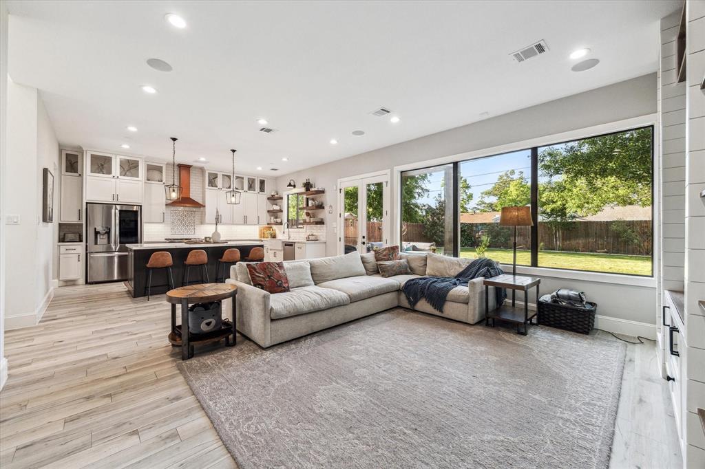 1814 Saxon Drive