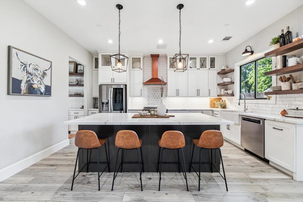 1814 Saxon Drive