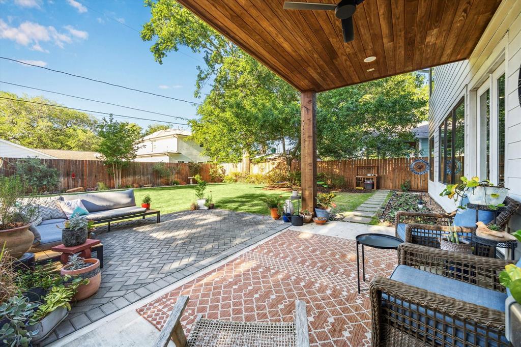 1814 Saxon Drive