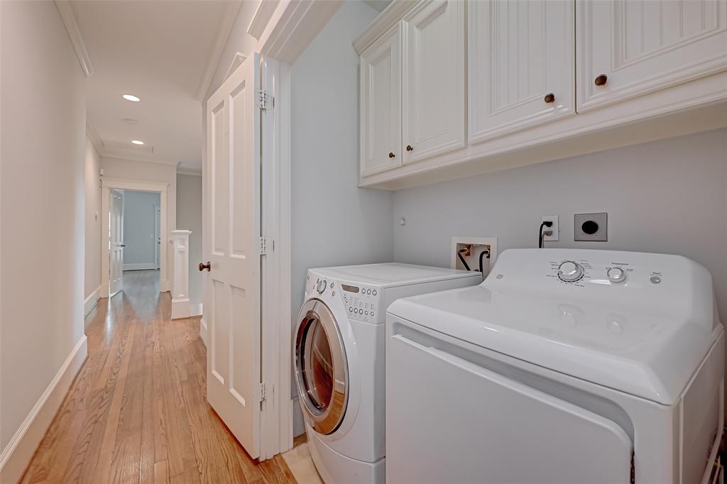 628 W 17th Street