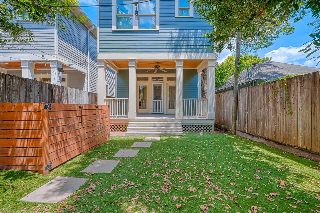 628 W 17th Street