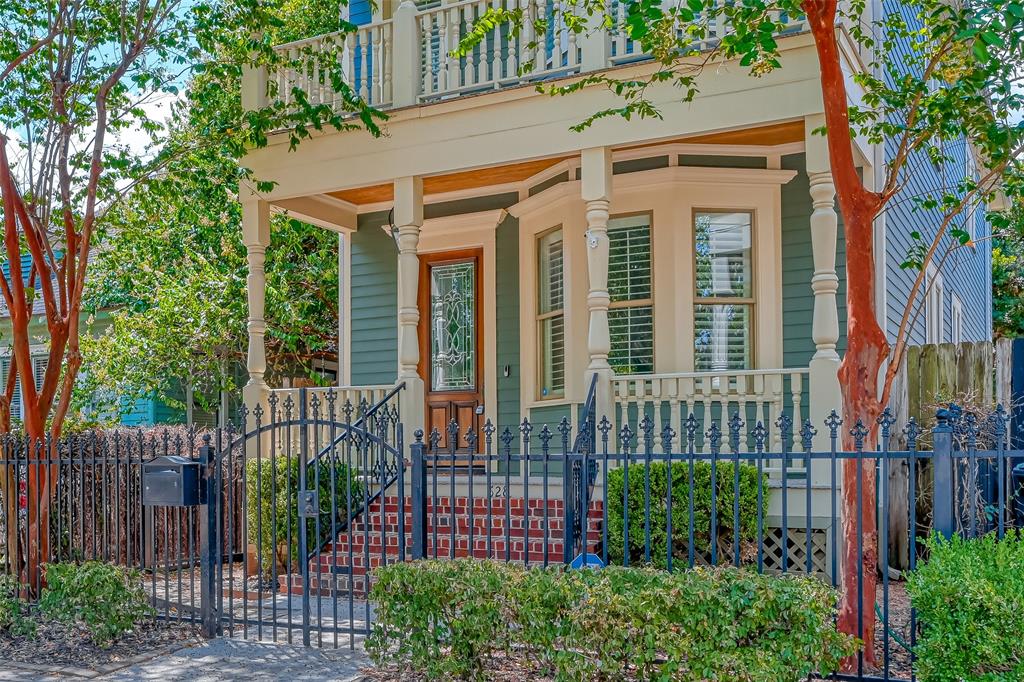 628 W 17th Street