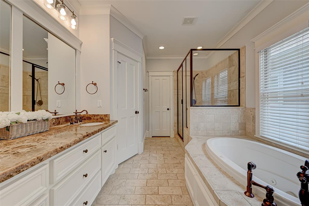 628 W 17th Street