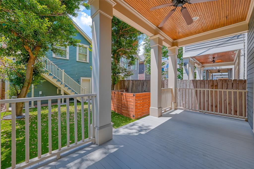628 W 17th Street