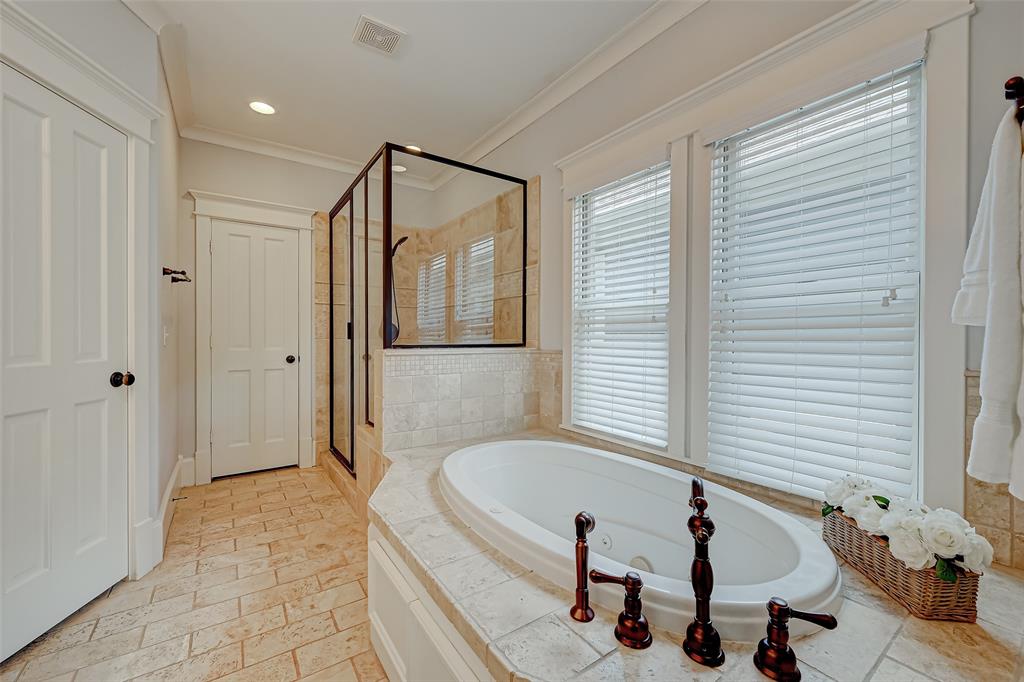 628 W 17th Street