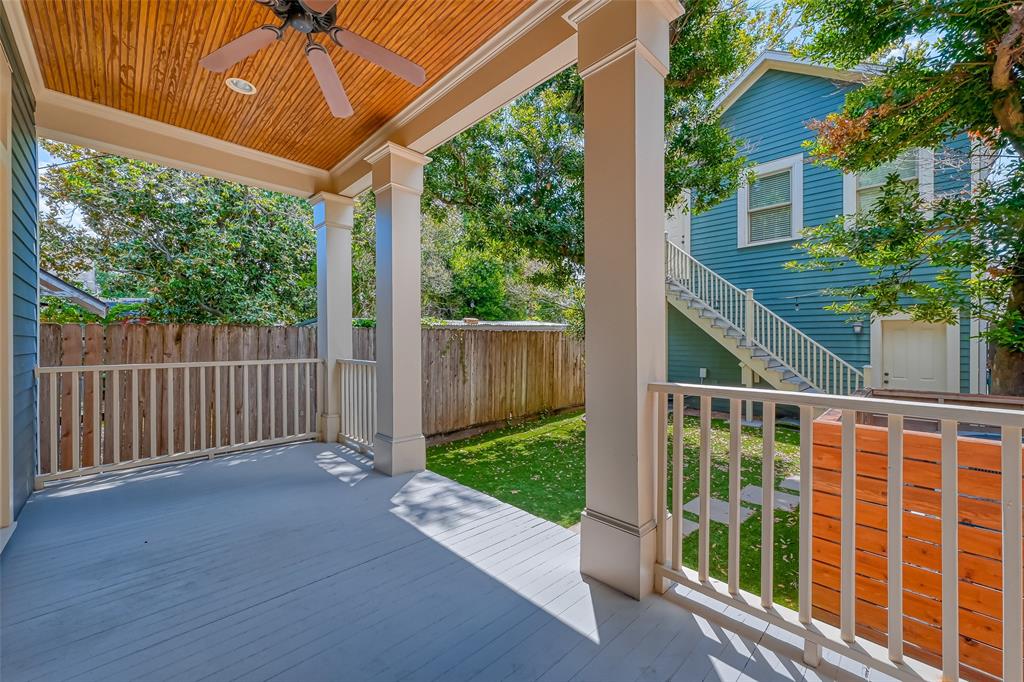628 W 17th Street