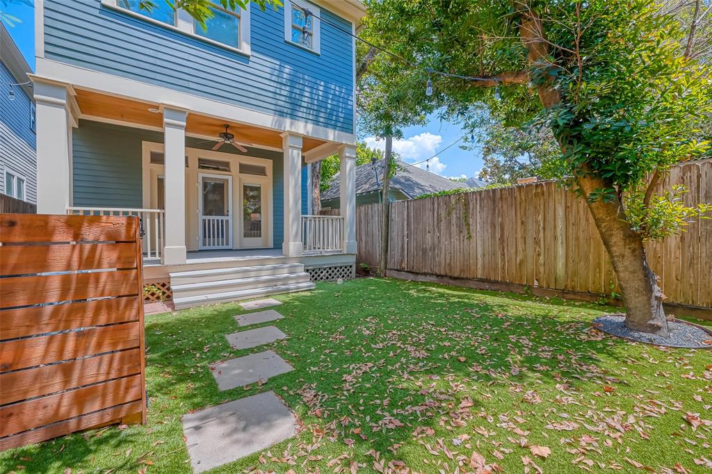 628 W 17th Street
