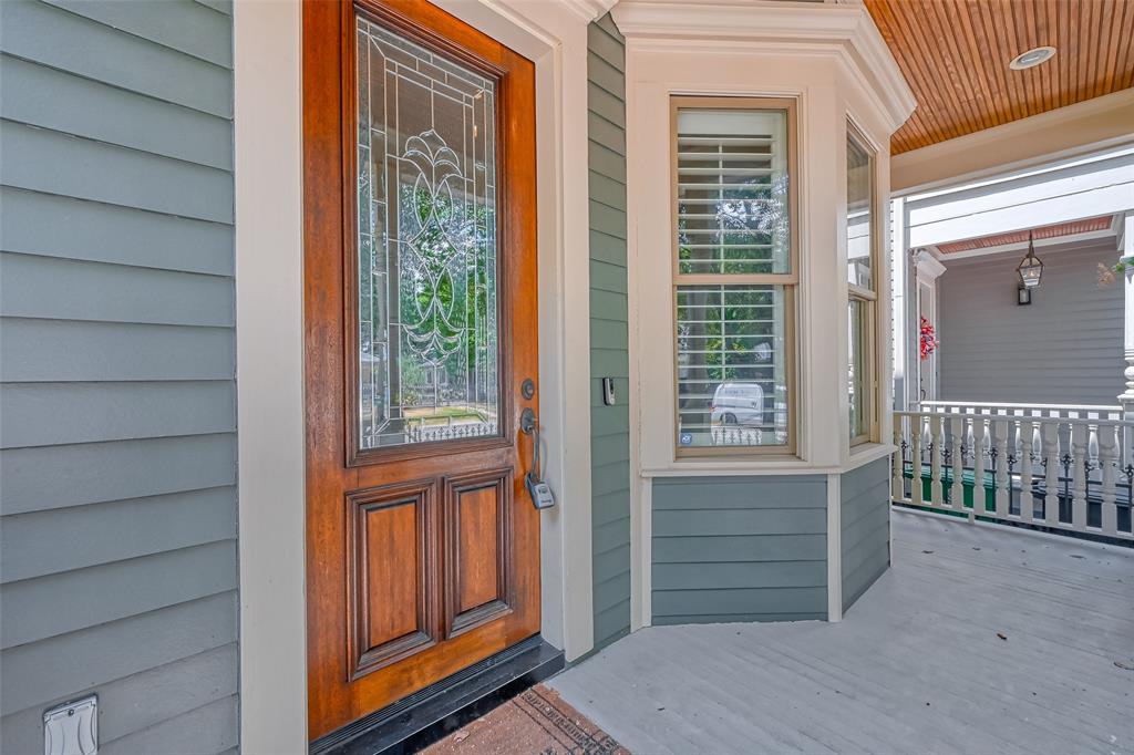 628 W 17th Street
