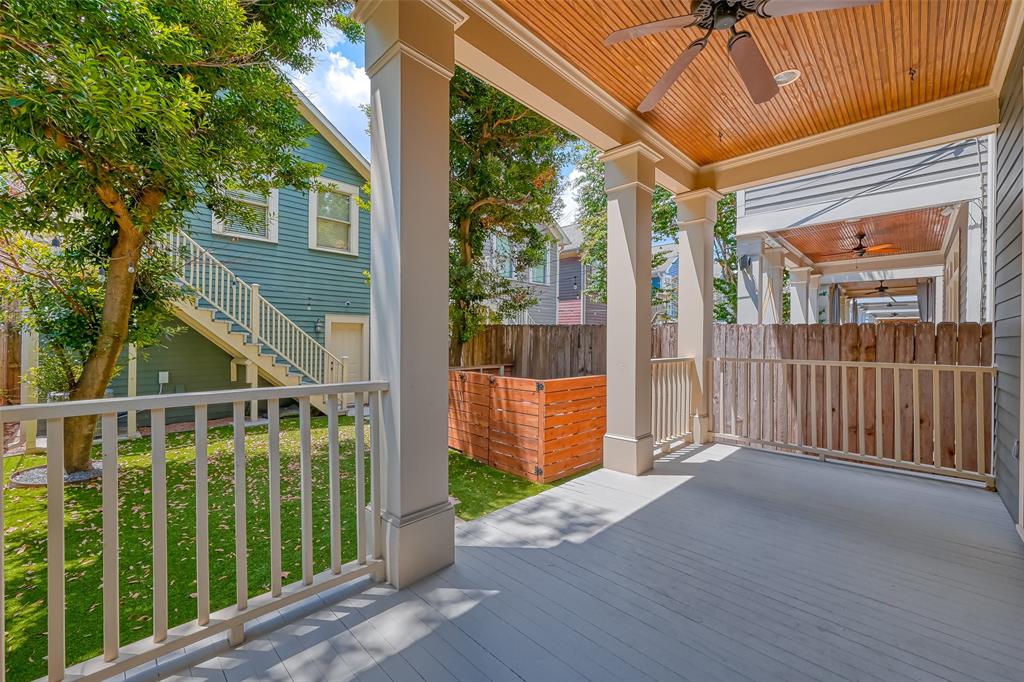 628 W 17th Street