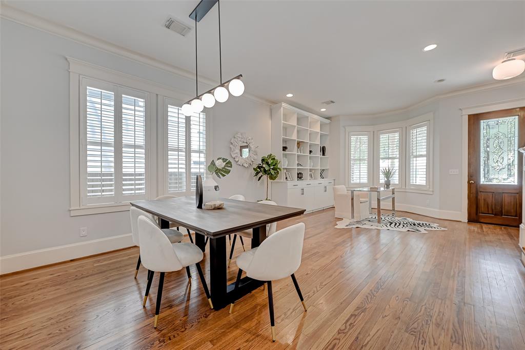 628 W 17th Street
