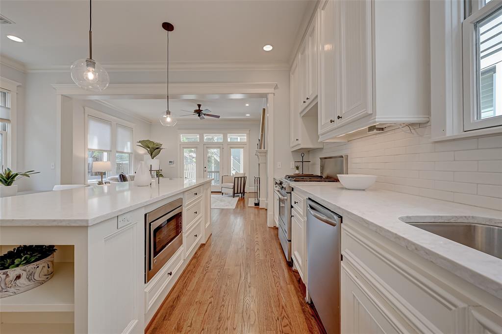 628 W 17th Street